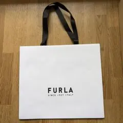 FURLA ショップ袋 ショッパー 紙袋のサムネイル