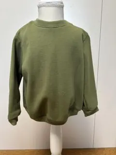 カーキ色トレーナー　100