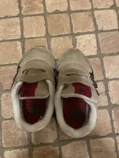 New Balance キッズスニーカー ベージュ