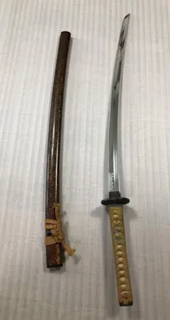 値下げ】金属製 模造刀 大刀 革巻鞘 A 軍刀 - メルカリ