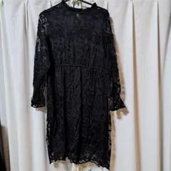黒の花柄レース長袖ワンピース