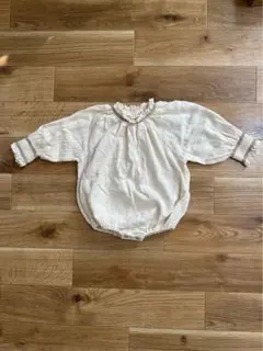 MONBEBE アイボリー フリルロンパース L ベビー服