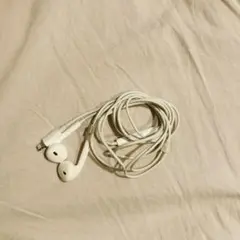 アップルApple純正 正規品　Lightning接続 ホワイトイヤフォン　有線