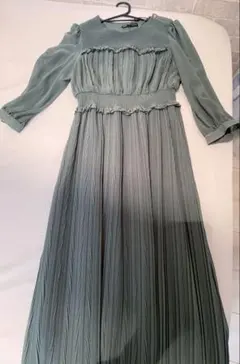 ZARA プリーツワンピース