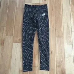 Nike キッズ スパッツ レギンス 総柄　ブラック 150cm