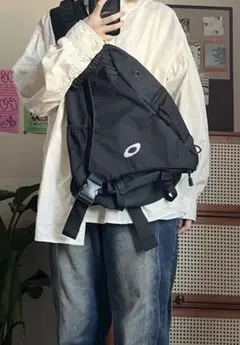 ラスト１点⭐️大人気⭐️メンズ大容量ボディバッグ　ワンショルダー　ストリート
