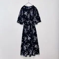 Noela 花柄ワンピース ネイビー 半袖