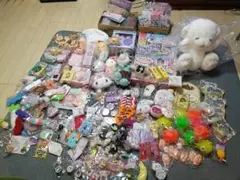 大量！縁日景品　大量シール　スクイーズ　サンリオ　ディズニー等　祭り景品大量のサムネイル