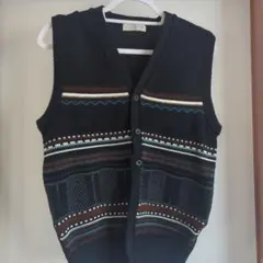 【極美品】 幾何学模様 ブラックニットベスト