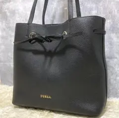 美品✨フルラ ミネルヴァ L トートバッグ レザー 黒 A4収納可 