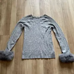 未使用 セシルマクビー グレー 薄手ニット Mサイズ ファー付き