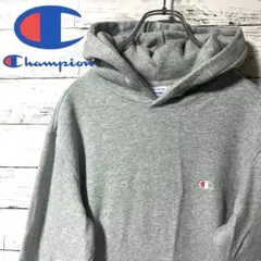 【定番人気】チャンピオン　スウェットパーカー　刺繍ロゴ　M  B390