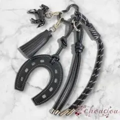 Item thumbnail for item b9130a2b-8ff6-406a-b64b-f6d7bba34f88