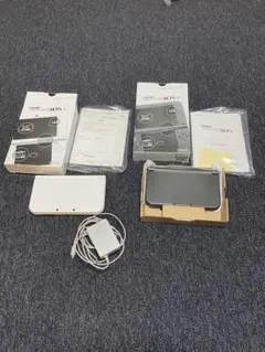 New 3DS LL パールホワイト　メタリックブラック　本体2台　充電器1つ