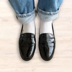 美品 A de Vivre 黒エナメルローファー　　本革 24.5