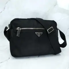 PRADA プラダ カメラバッグ ショルダーバッグ 三角ロゴ ナイロン 黒のサムネイル