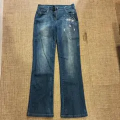 ラインストーン装飾 デニムパンツのサムネイル