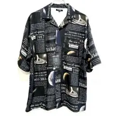 新品タグ付 SUREVE 宇宙柄 惑星 総柄シャツ ニュースペーパープリント Ｌのサムネイル