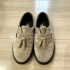 Item thumbnail for item ea2d3670-f51a-44c4-bfb3-edca4200b4b8