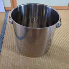 業務用 寸胴鍋 ステンレス製 目盛り付き　約26cmのサムネイル
