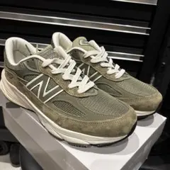 New Balance 990v6 Olive スニーカーのサムネイル