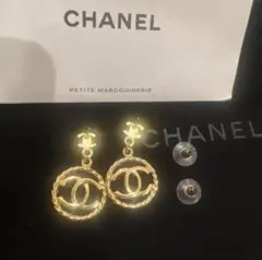 CHANEL ココマーク スイング ピアス ゴールドのサムネイル