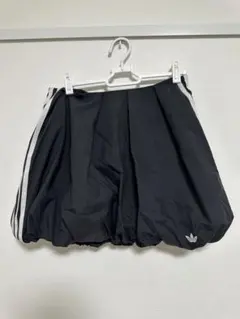 adidas バルーンスカート