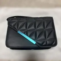 ブラックキルティングショルダーバッグ