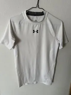 【美品】UNDER ARMOUR ホワイト アンダーシャツ M
