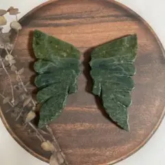 天然石　モスアゲート　翼カービング