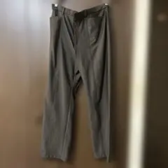 茶色のストレートパンツ ジッパー付き