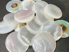 ＊白蝶貝ボタン(足つき) 20mm 8個セット＊