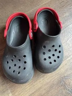 Crocs 黒赤 サンダル　クロックス　15cm