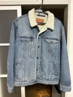 Levi's ボア襟付きデニムジャケット