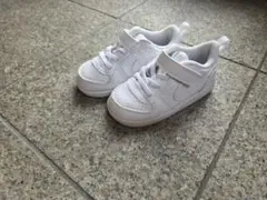 Nike ホワイト スニーカー