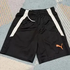 プーマ　ブラック ショートパンツ