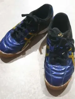 asics 22㎝ フットサル サッカー シューズ