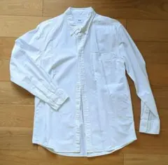 UNIQLO ホワイト ボタンダウンシャツ