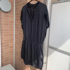 H&M 黒ワンピース
