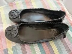 【美品のTory Burch フラットシューズ ブラック　バレーシューズのサムネイル