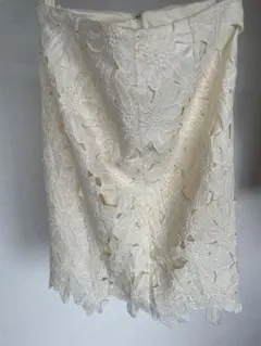 GU アイボリーレースタイトスカート