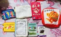 ガチャポーチ　8セット