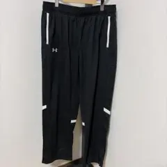 【新品】under armour ウォームアップ　パンツ　XLのサムネイル