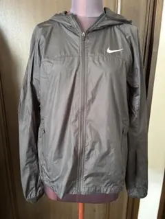 NIKE ウインドブレーカー 黒のサムネイル