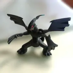 ポケモン 　ゼクロム　フィギュア