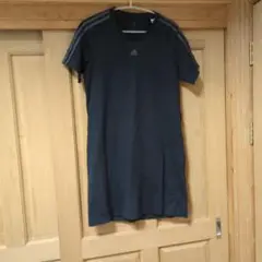 adidas ワンピース 黒