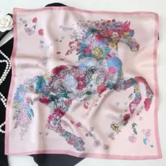 馬柄シルク100%スカーフ ピンク　12匁絹バンダナ　ハンカチ　約53cm 上品のサムネイル
