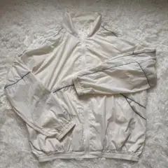 白