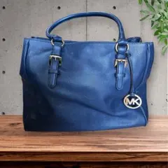 MICHAEL KORSレザートート ネイビー チャーム付きA4