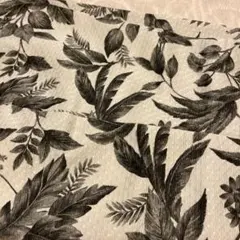 カーキ カジュアルパンツ